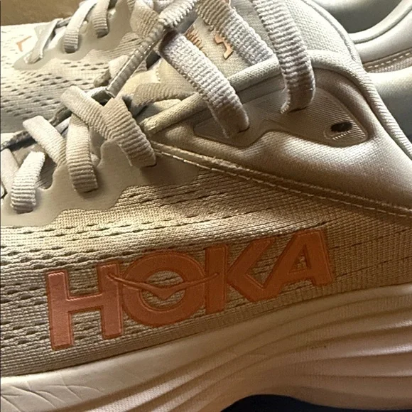 Hoka bondi 8 size 9.5 - Picture 3 of 10